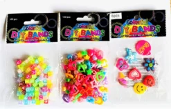 Set Loom-Bands-Anhänger Bestehend Aus 208 Verschiedenen Anhängern